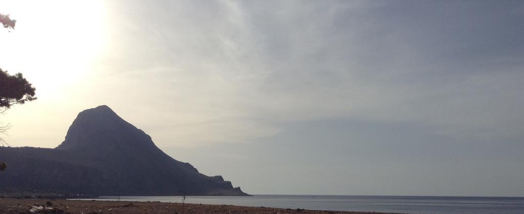 Case Cala Bucerno Castelluzzo Δωμάτιο φωτογραφία