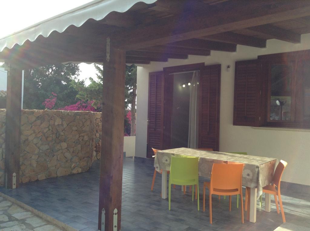 Case Cala Bucerno Castelluzzo Δωμάτιο φωτογραφία